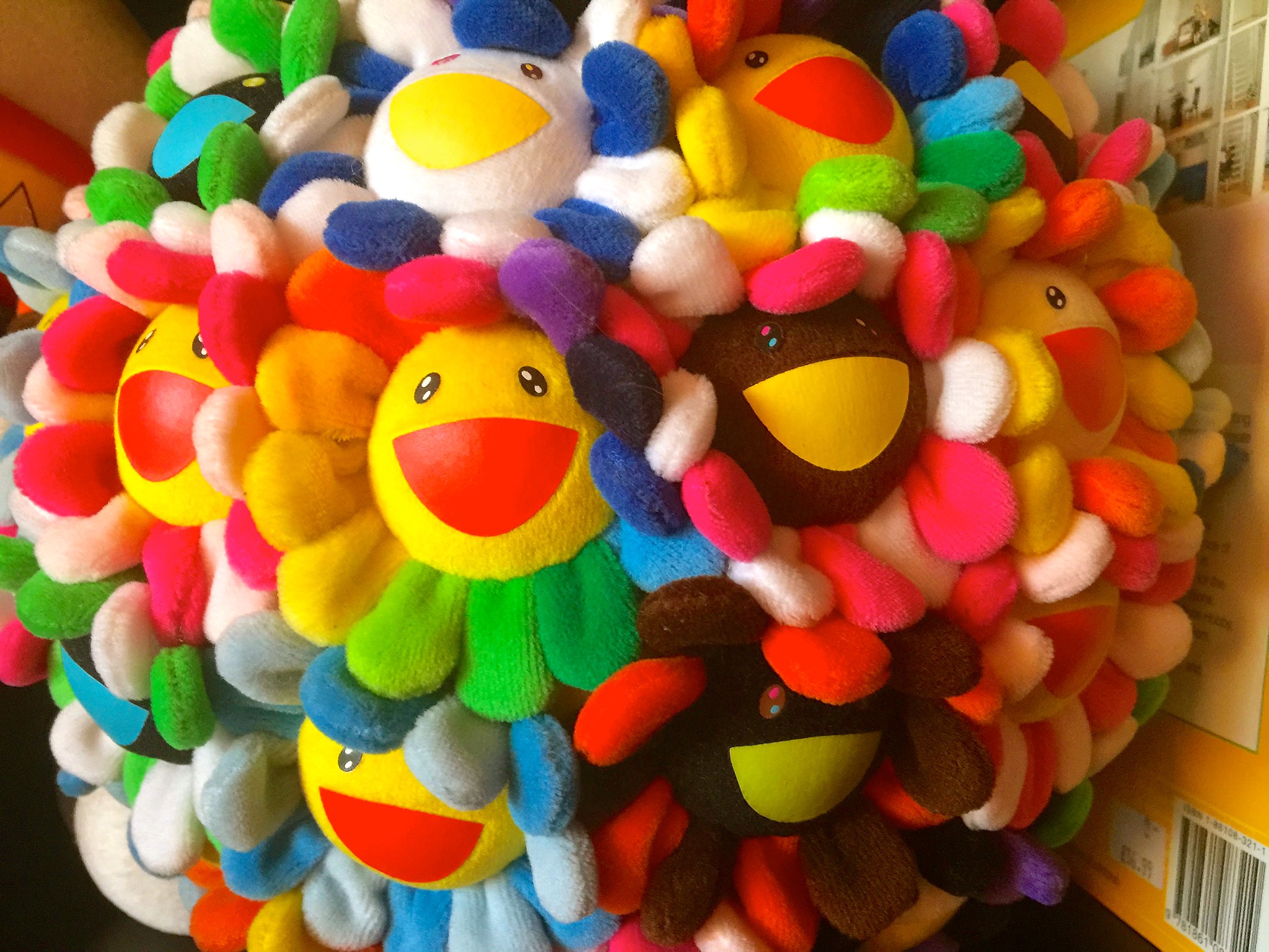 A Blossoming Symbol of Contemporary Sculpture: Takashi Murakami on Stage