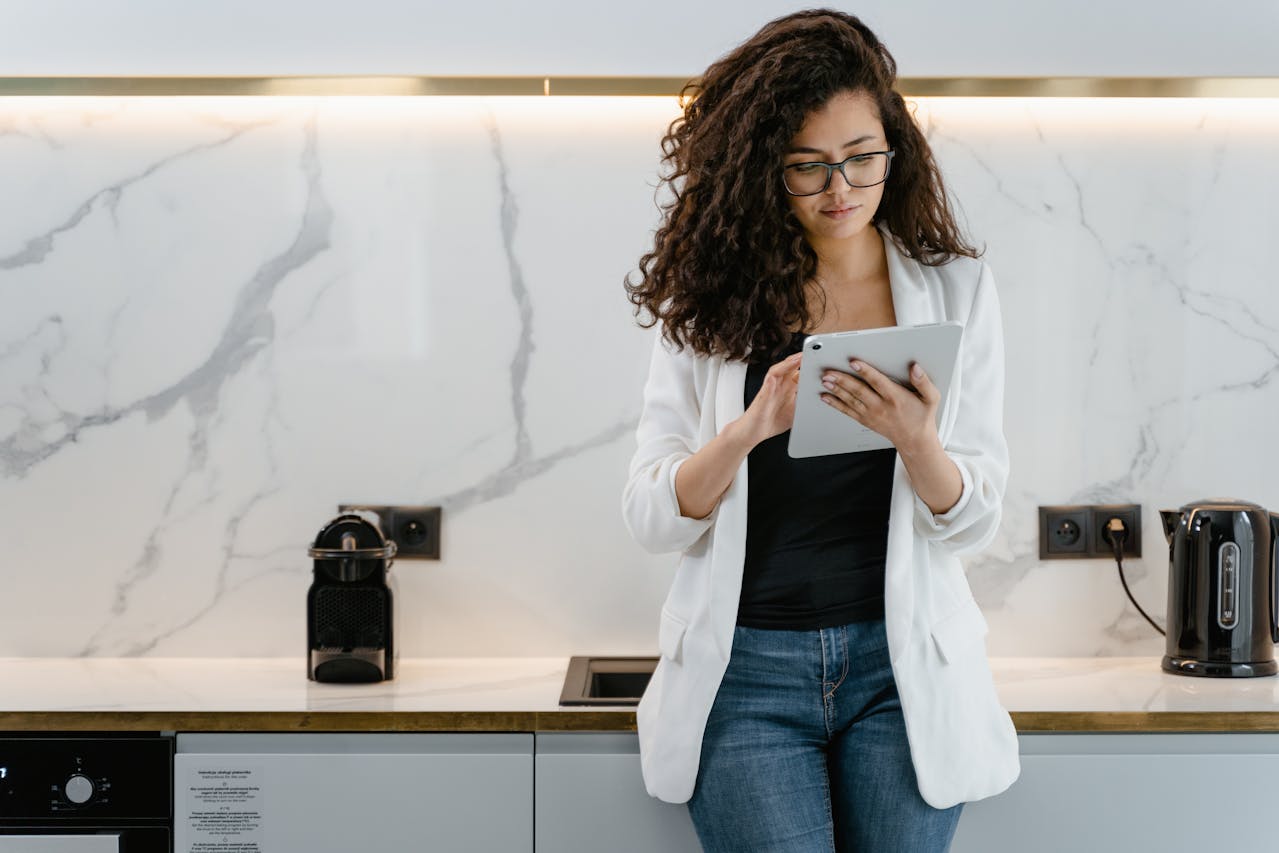 Lamina’s Tips on Managing Personal Loans and Protecting Your Credit