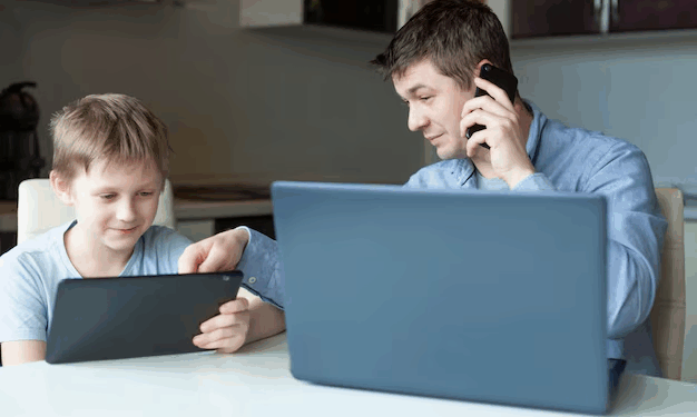 Digital Parenting in 2025: Setting Screen Rules That Actually Work