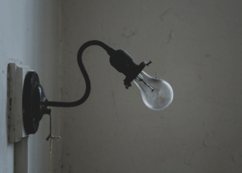 Electrical Fire Risks in London Homes: How Ageing Wiring Increases Danger & Why Rewiring is Crucial – Advice by Milad Parvizi