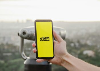 How to Stay Connected While Traveling with eSIM for Canada Without Hunting for Physical SIM