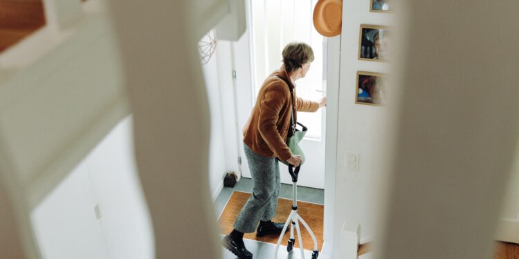 How to Choose the Right Assisted Living Community for Your Loved Ones